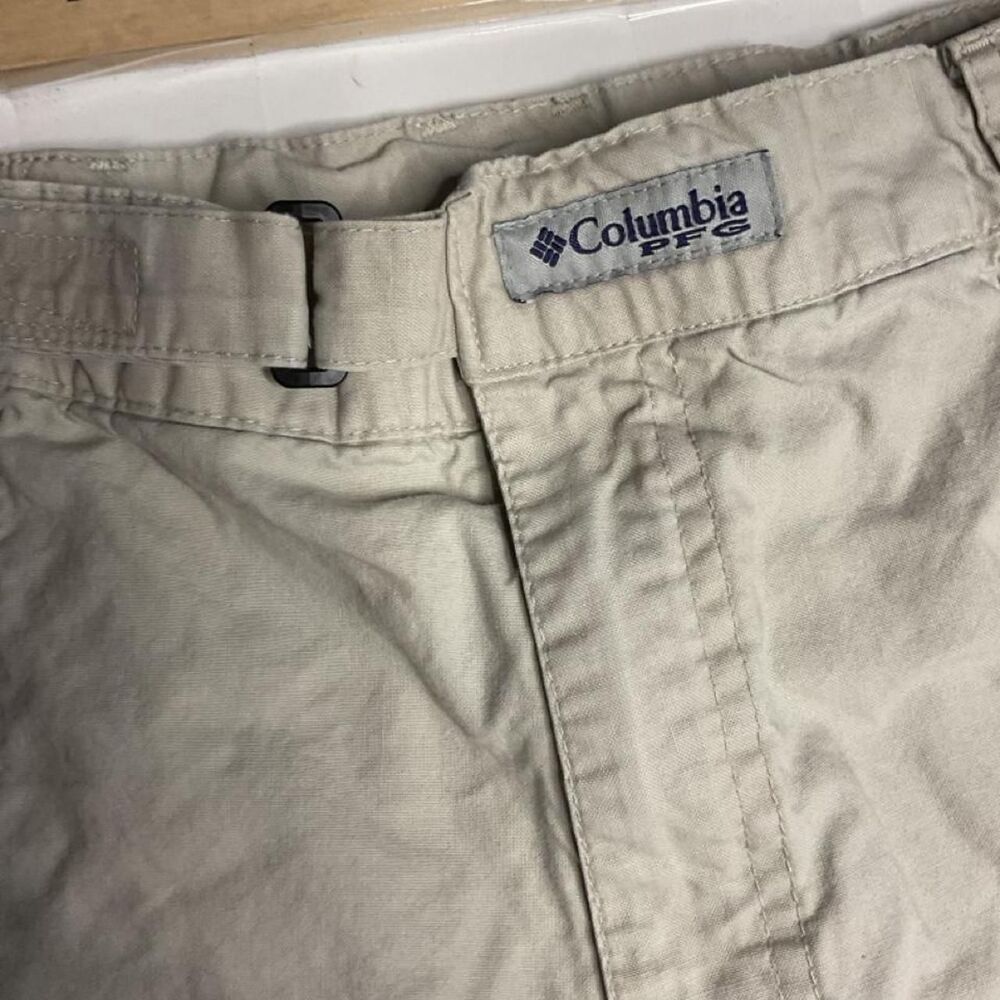 Columbia-sportswear Men's Cream and Tan Shorts